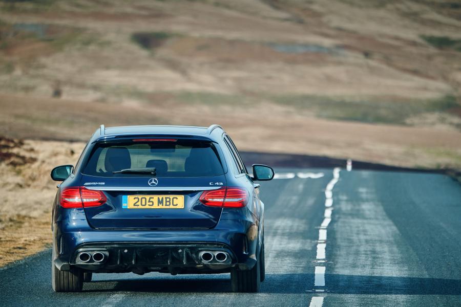  Mercedes-AMG C43 4Matic Estate (S205) 2018 года  (UK) (фото 4 из 40)